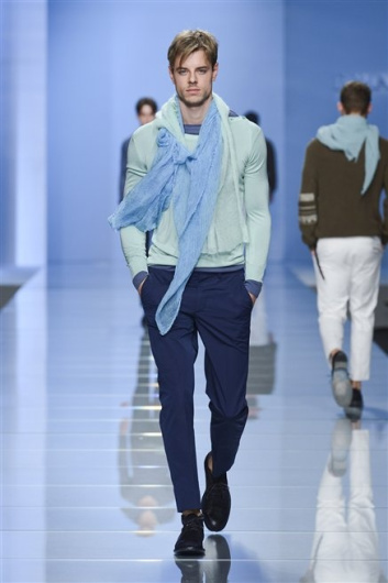 Fotoservizio/SS 2013/MEN/ERMANNO SCERVINO/D1/31