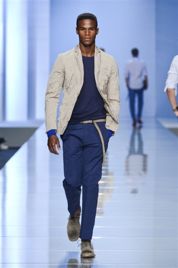 Fotoservizio/SS 2013/MEN/ERMANNO SCERVINO/D1/13