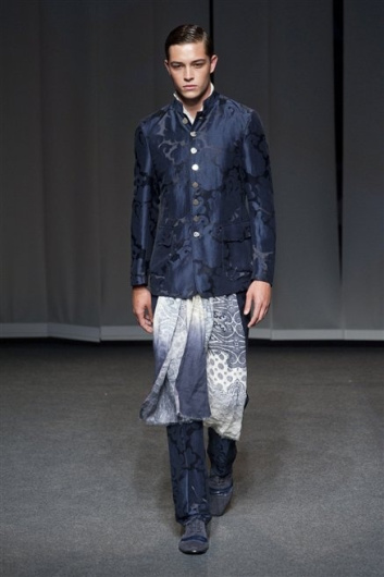 Fotoservizio/SS 2013/MEN/ETRO/D1/9