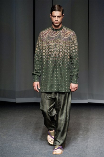 Fotoservizio/SS 2013/MEN/ETRO/D1/20