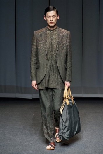 Fotoservizio/SS 2013/MEN/ETRO/D1/21