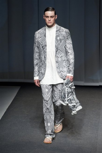 Fotoservizio/SS 2013/MEN/ETRO/D1/32