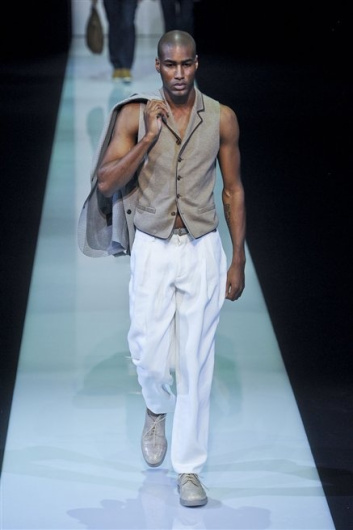 Fotoservizio/SS 2013/MEN/GIORGIO ARMANI/D1/38