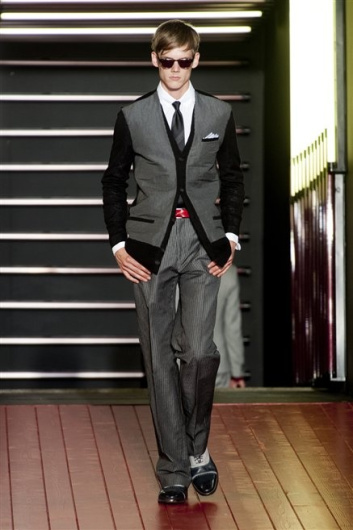Fotoservizio/SS 2013/MEN/JOHN VARVATOS/D1/17