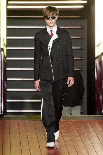 Fotoservizio/SS 2013/MEN/JOHN VARVATOS/D1/22