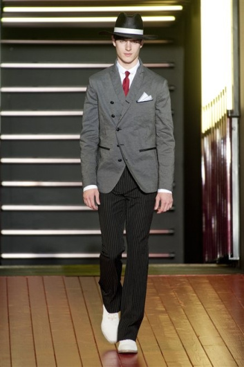 Fotoservizio/SS 2013/MEN/JOHN VARVATOS/D1/26