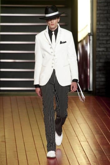 Fotoservizio/SS 2013/MEN/JOHN VARVATOS/D1/29
