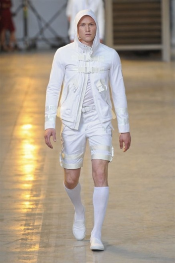Fotoservizio/SS 2013/MEN/MONCLER GAMME BLEU/D1/9