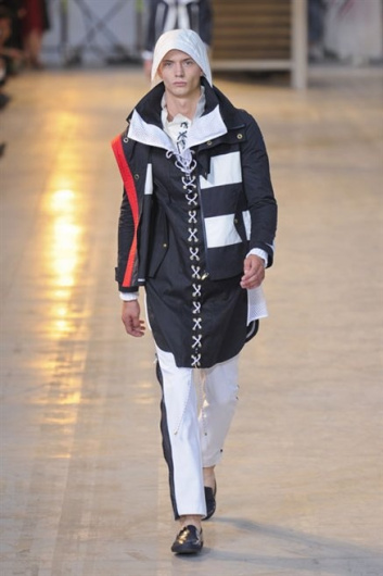 Fotoservizio/SS 2013/MEN/MONCLER GAMME BLEU/D1/32