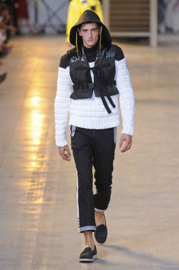 Fotoservizio/SS 2013/MEN/MONCLER GAMME BLEU/D1/37