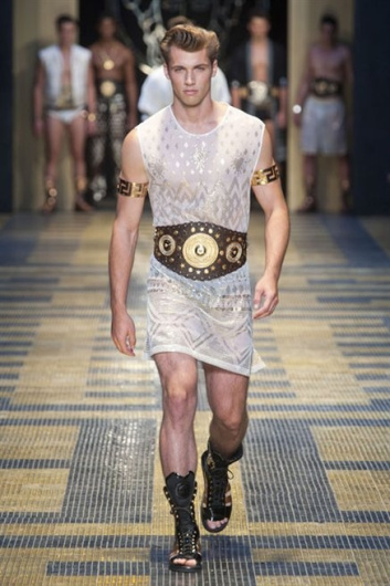 Fotoservizio/SS 2013/MEN/VERSACE/D1/1
