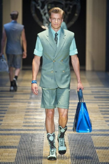 Fotoservizio/SS 2013/MEN/VERSACE/D1/13