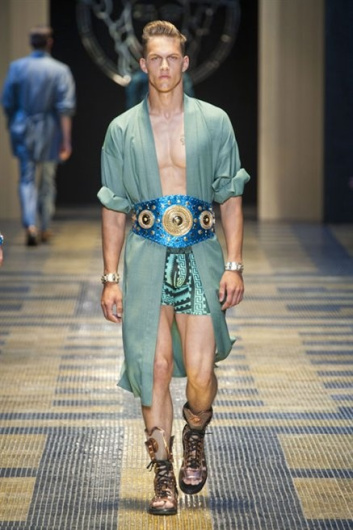 Fotoservizio/SS 2013/MEN/VERSACE/D1/14