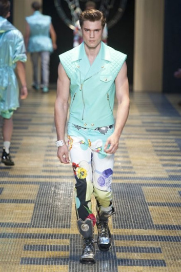 Fotoservizio/SS 2013/MEN/VERSACE/D1/19