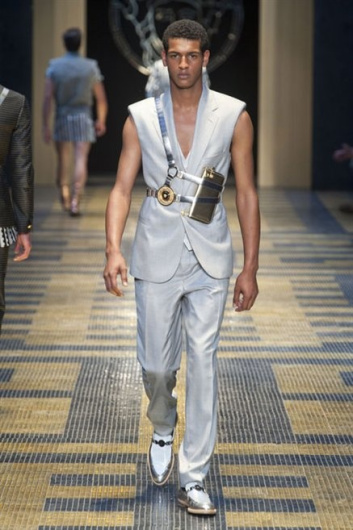 Fotoservizio/SS 2013/MEN/VERSACE/D1/27