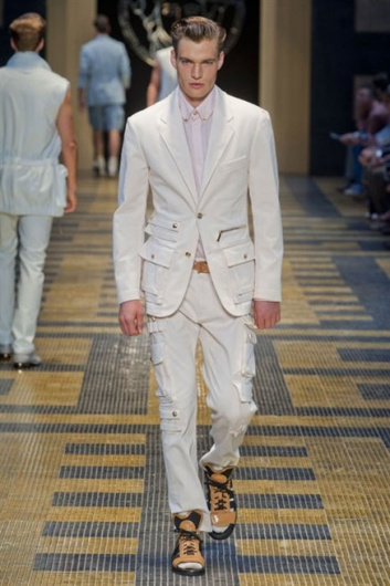 Fotoservizio/SS 2013/MEN/VERSACE/D1/33
