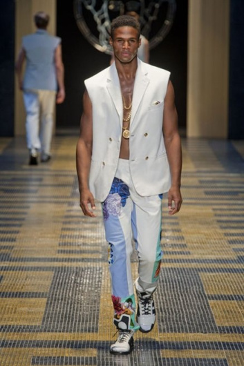 Fotoservizio/SS 2013/MEN/VERSACE/D1/37
