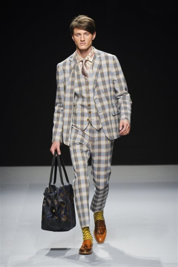 Fotoservizio/SS 2013/MEN/VIVIENNE WESTWOOD/D1/10
