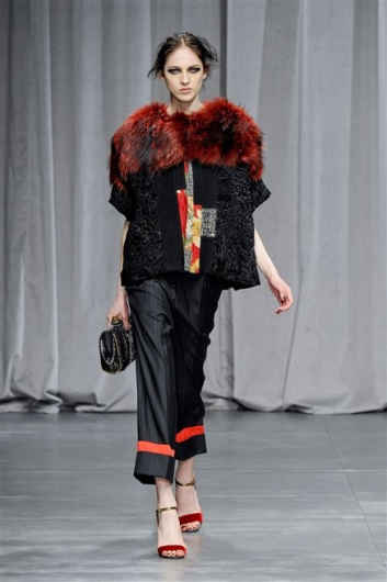 Fotoservizio/FW 2012-2013/WOMEN/ANTONIO MARRAS/D1/30