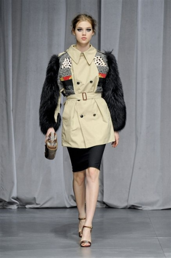 Fotoservizio/FW 2012-2013/WOMEN/ANTONIO MARRAS/D1/31