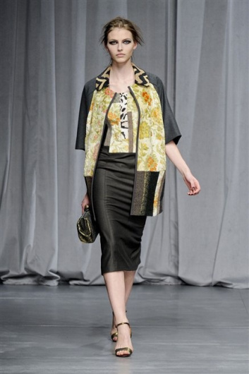 Fotoservizio/FW 2012-2013/WOMEN/ANTONIO MARRAS/D1/4