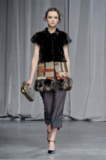 Fotoservizio/FW 2012-2013/WOMEN/ANTONIO MARRAS/D1/6