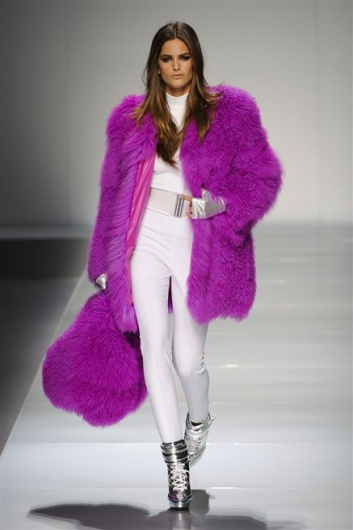 Fotoservizio/FW 2012-2013/WOMEN/BLUMARINE/D1/3