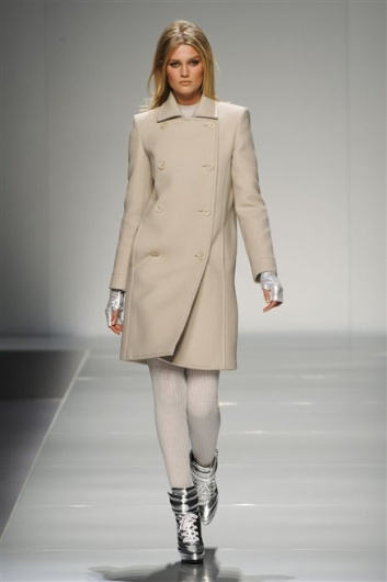 Fotoservizio/FW 2012-2013/WOMEN/BLUMARINE/D1/14