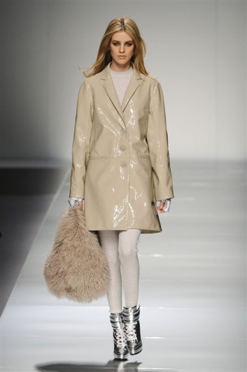 Fotoservizio/FW 2012-2013/WOMEN/BLUMARINE/D1/15