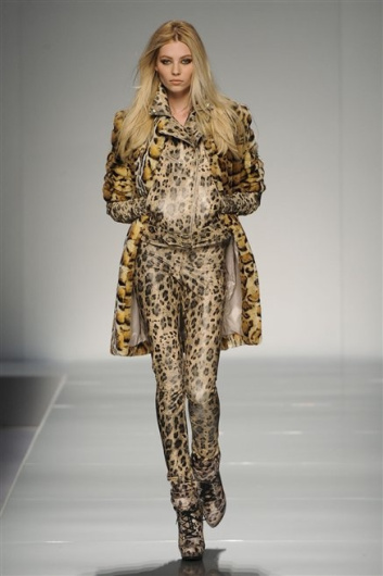 Fotoservizio/FW 2012-2013/WOMEN/BLUMARINE/D1/24
