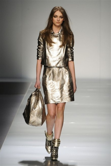 Fotoservizio/FW 2012-2013/WOMEN/BLUMARINE/D1/31