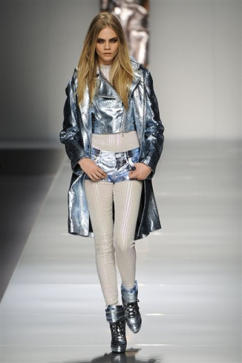 Fotoservizio/FW 2012-2013/WOMEN/BLUMARINE/D1/33