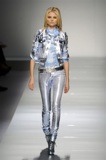 Fotoservizio/FW 2012-2013/WOMEN/BLUMARINE/D1/35