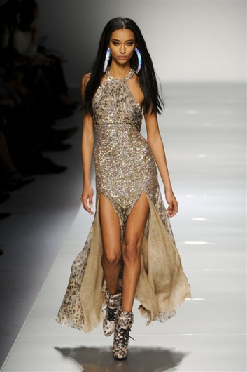 Fotoservizio/FW 2012-2013/WOMEN/BLUMARINE/D1/59