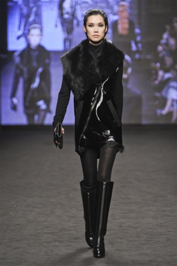 Fotoservizio/FW 2012-2013/WOMEN/C'N'C COSTUME NATIONAL/D1/3