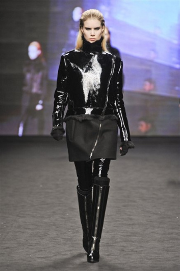 Fotoservizio/FW 2012-2013/WOMEN/C'N'C COSTUME NATIONAL/D1/4