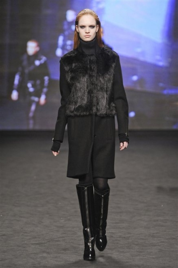 Fotoservizio/FW 2012-2013/WOMEN/C'N'C COSTUME NATIONAL/D1/5
