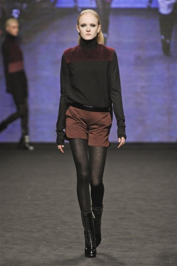 Fotoservizio/FW 2012-2013/WOMEN/C'N'C COSTUME NATIONAL/D1/11