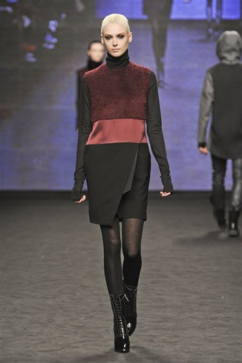 Fotoservizio/FW 2012-2013/WOMEN/C'N'C COSTUME NATIONAL/D1/12