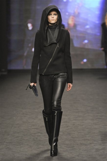 Fotoservizio/FW 2012-2013/WOMEN/C'N'C COSTUME NATIONAL/D1/19