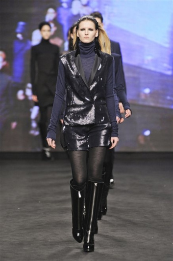 Fotoservizio/FW 2012-2013/WOMEN/C'N'C COSTUME NATIONAL/D1/33