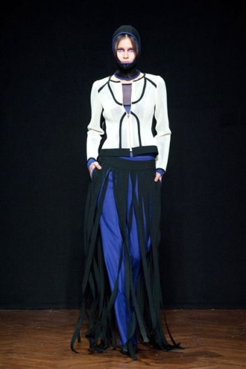 Fotoservizio/FW 2012-2013/WOMEN/CRISTIANO BURANI/D1/0