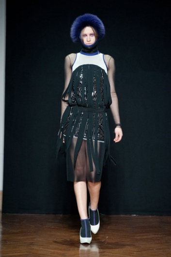 Fotoservizio/FW 2012-2013/WOMEN/CRISTIANO BURANI/D1/3