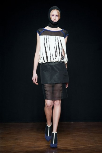 Fotoservizio/FW 2012-2013/WOMEN/CRISTIANO BURANI/D1/6