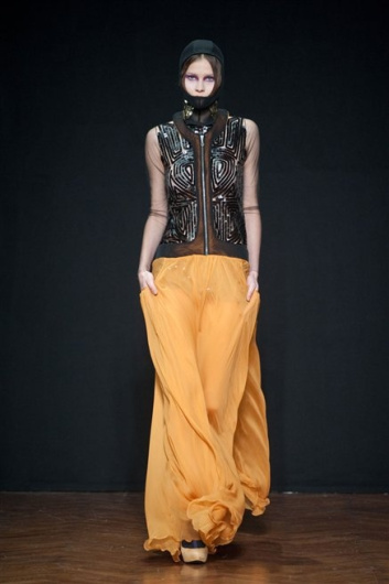 Fotoservizio/FW 2012-2013/WOMEN/CRISTIANO BURANI/D1/10