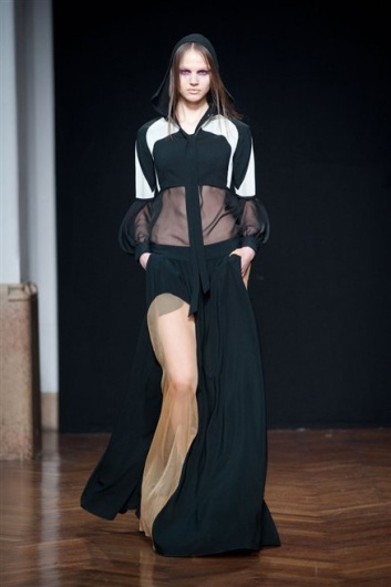 Fotoservizio/FW 2012-2013/WOMEN/CRISTIANO BURANI/D1/14