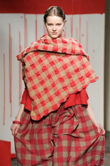 Fotoservizio/FW 2012-2013/WOMEN/DANIELA GREGIS/D1/32
