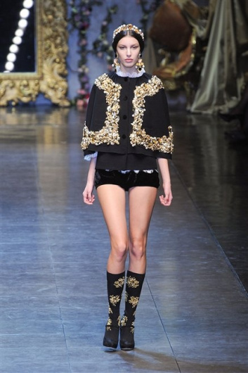 Fotoservizio/FW 2012-2013/WOMEN/DOLCE & GABBANA/D1/1