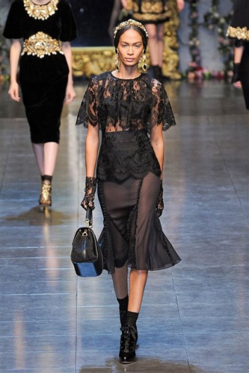 Fotoservizio/FW 2012-2013/WOMEN/DOLCE & GABBANA/D1/3