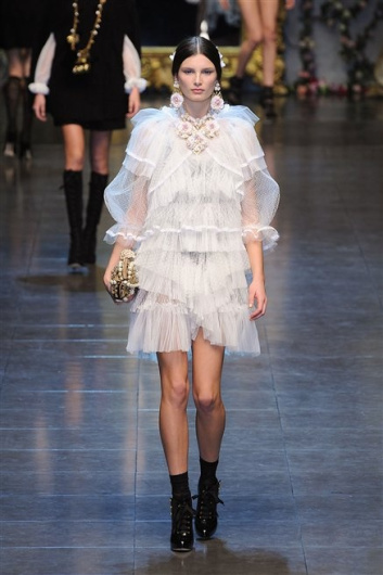 Fotoservizio/FW 2012-2013/WOMEN/DOLCE & GABBANA/D1/16